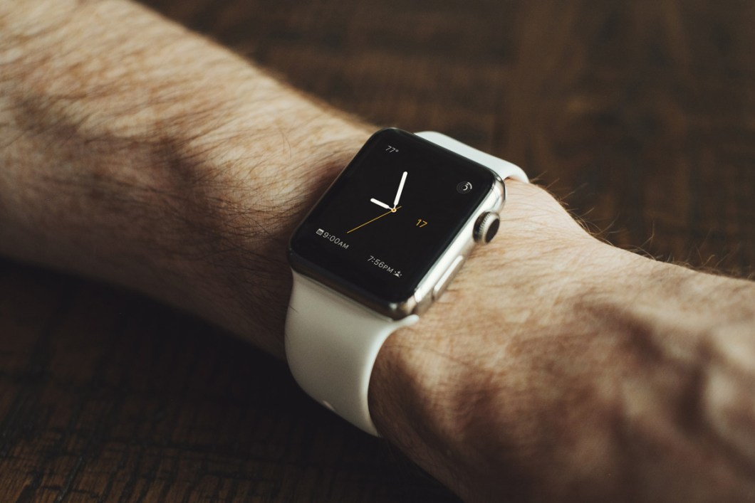 Apple Watch Mock-Up PSD Freebie