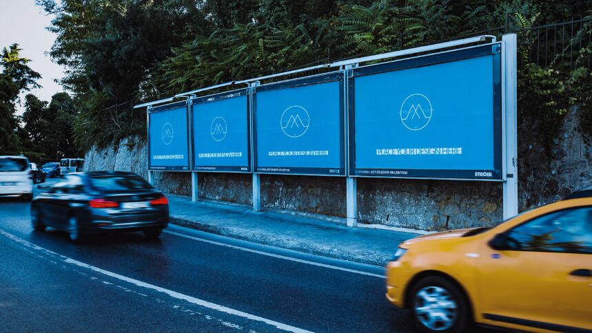 Free Advertising Outdoor Mockup