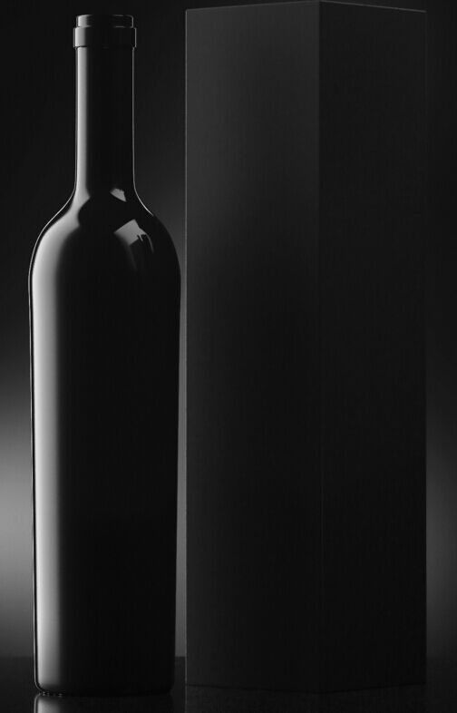 Free Black Wine Bottle Mock-Up