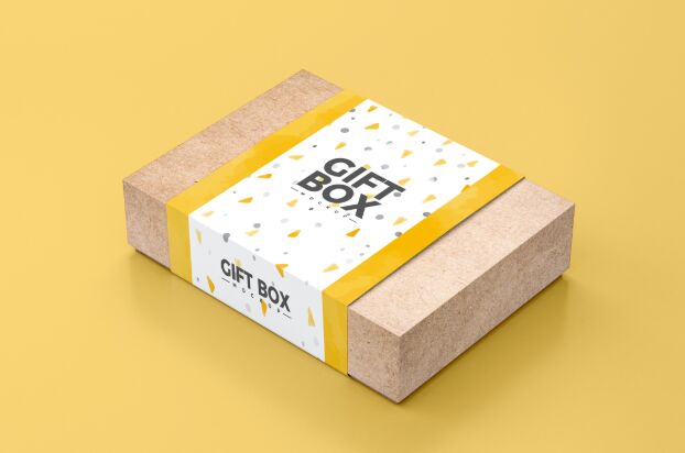 Free Craft Paper Gift Box Mockup PSD